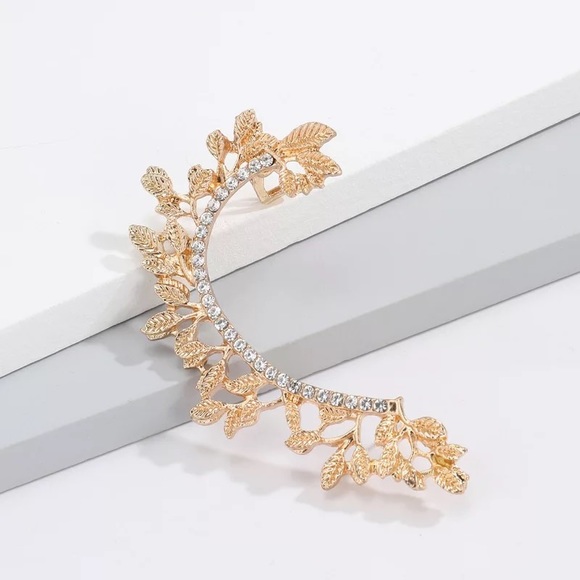 Whimsical Crystal Fairy Leaves Earring Cuff - Picture 3 of 16